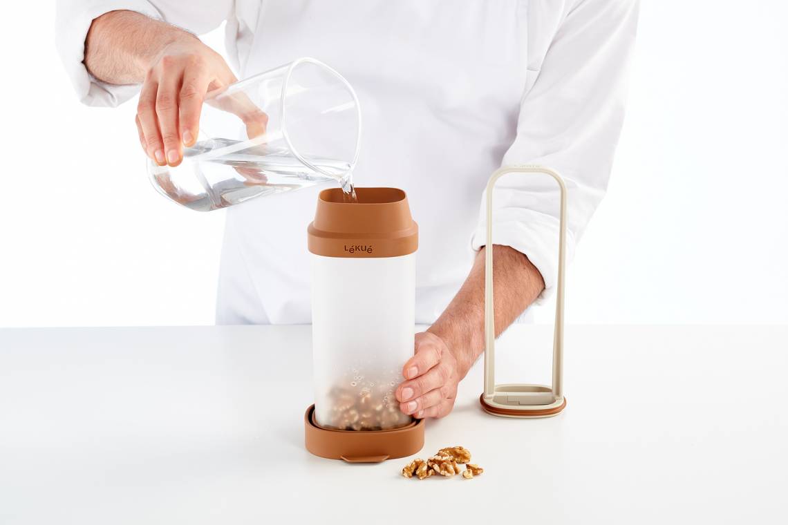 Lekue-Veggie Drinks Maker Lifestyle