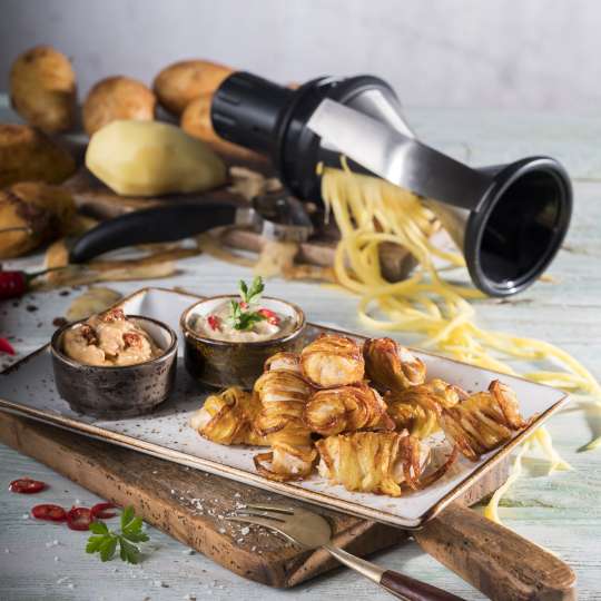 GEFU Kartoffel-Hähnchen-Nuggets mit 2 Dips - hoch